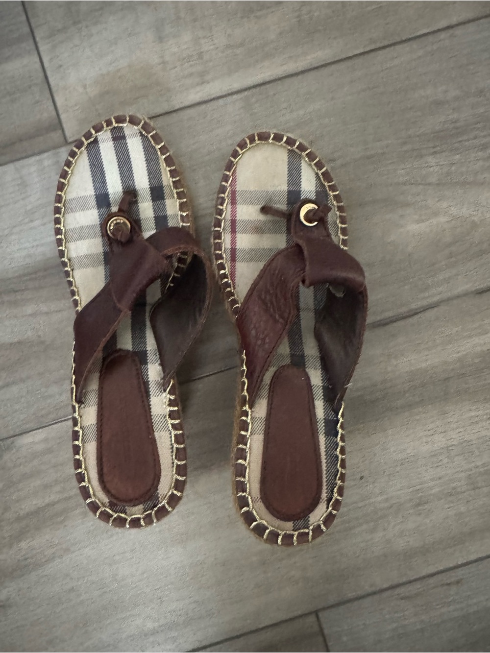 Burberry Neutral Tan Sandal (Size 39) authentic 8-8.5 US women’s size